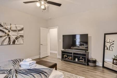 New Build 5 Min To Broadway Sleeps 10 Villa Nashville Exterior foto